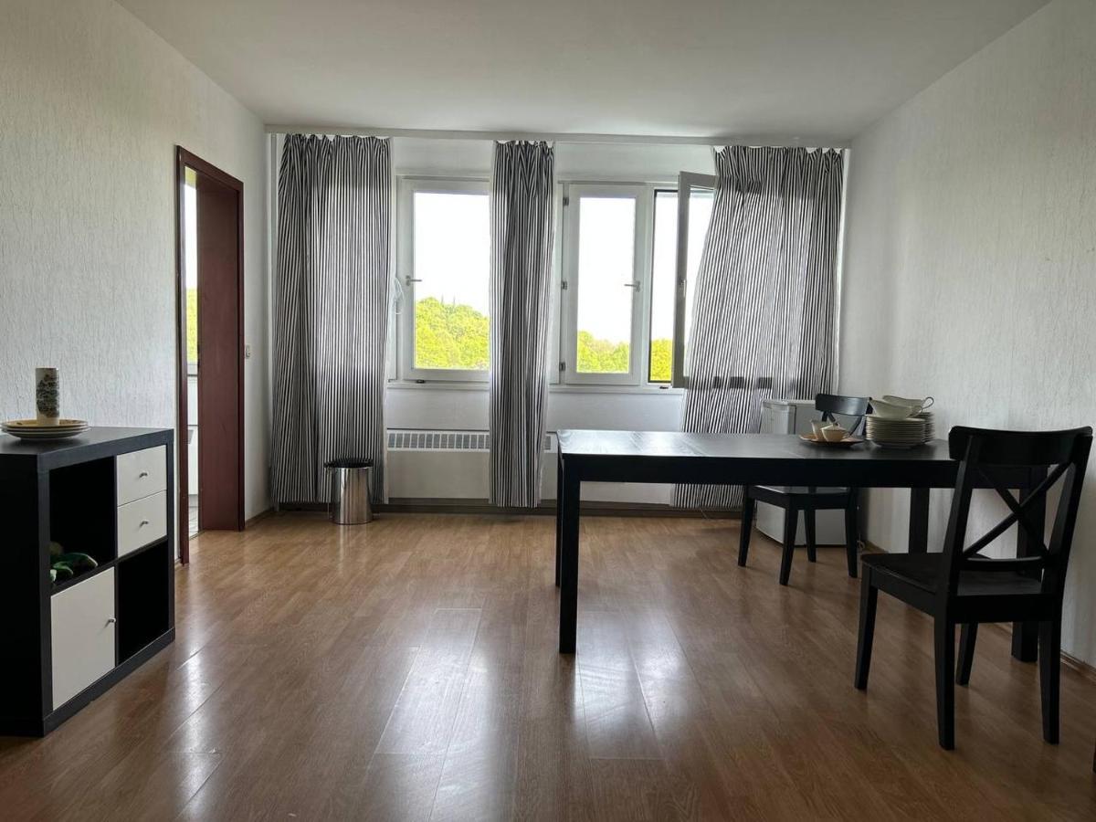 Moeblierte Apartment Im Herkules Koeln Neuehrenfeld Exterior photo
